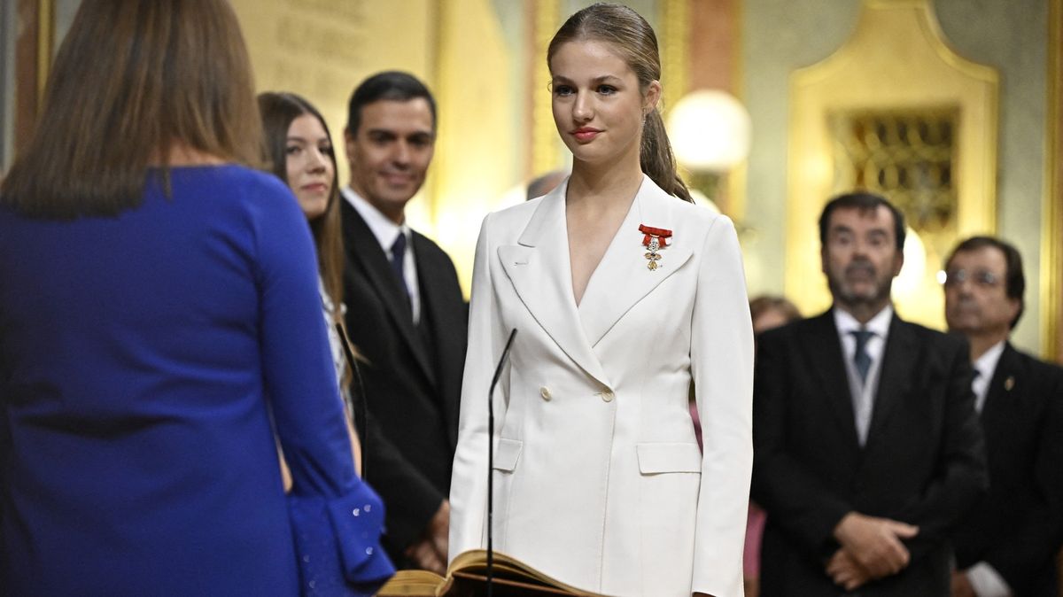 Budoucí španělská panovnice ve svých 18 letech uchvacuje módním stylem